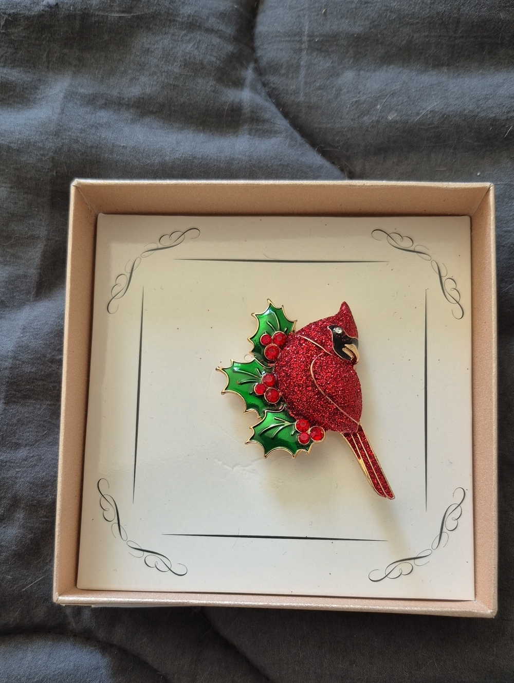 Red Cardinal Holiday Bird Brooch - Unbranded